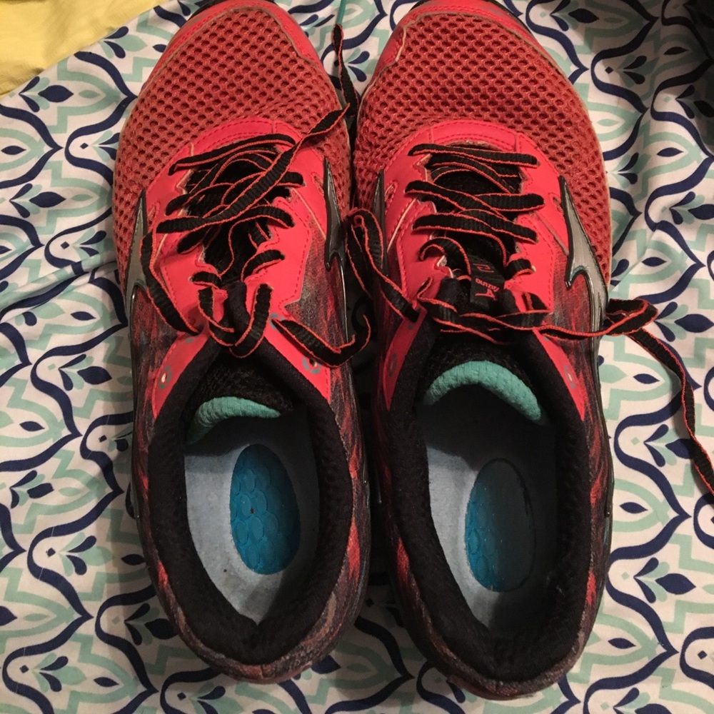 Pink and teal Mizuno